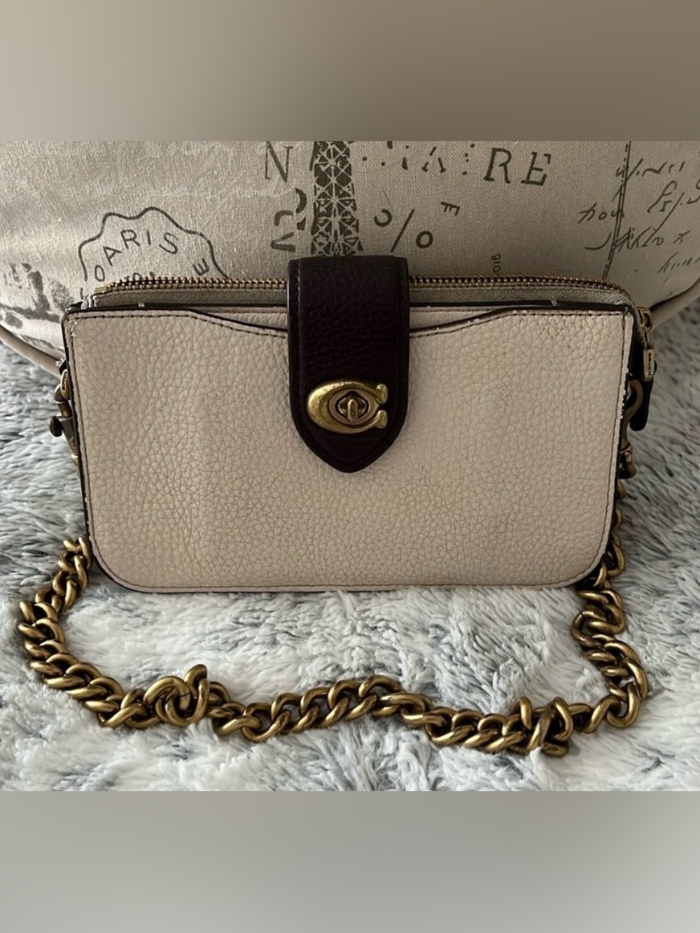 Authentic Coach 1941 pebbled leather clutch/shoulder bag in chalk/oxblood EUC
